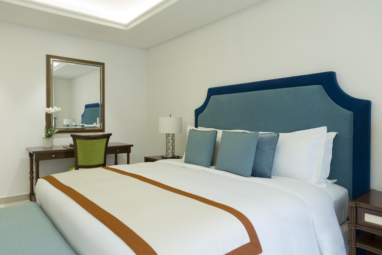 Al Najada Hotel Apartments By Oaks Доха Экстерьер фото