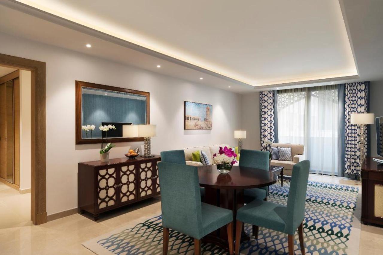 Al Najada Hotel Apartments By Oaks Доха Экстерьер фото